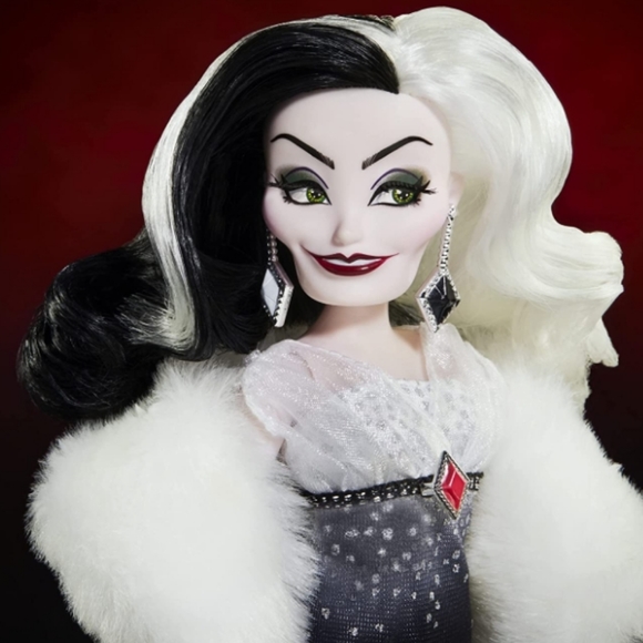 ☆NWT/NIB☆Disney Villains Collection☆CRUELLA DE VIL contemporary Disney Doll☆ - Picture 6 of 15
